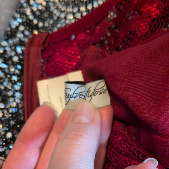 Elegant Burgundy Lace Dress - Picture 2 of 11